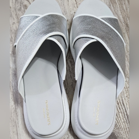 Cole Haan Women's 2.Zerogrand Criss Cross Silver Platform Slide Sandal Size 9 - Picture 4 of 9